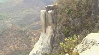 preview picture of video 'hierve  el agua, oaxaca, boiled wateroaxaca mexiconatural wonders'