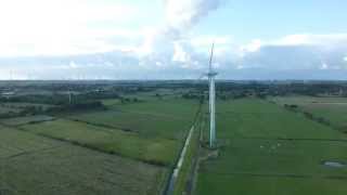 preview picture of video 'Blick von einer Windkraftanlage auf einen Windpark'
