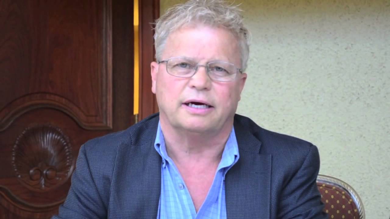 ARS-USDA Signs Agreement with the Council on Dairy Cattle Breeding