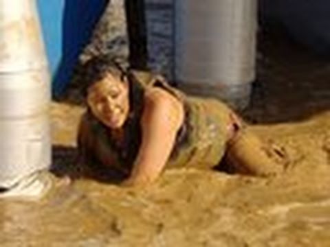 This Lifeguard is Going Through Hoops! - Wipeout