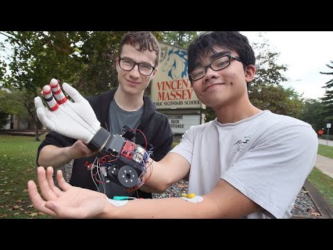 Massey students wow judges with bionic hand