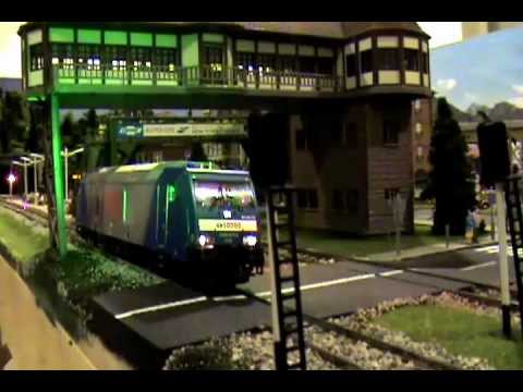 Bombardier TRAXX Diesel BR 285-122 in the colors of Poland's Lotos.