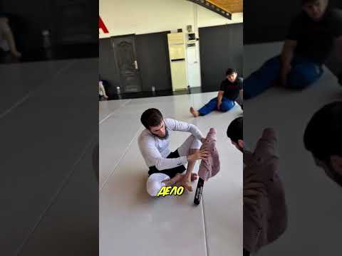Сломать биту болевым на ногу?! 🪵