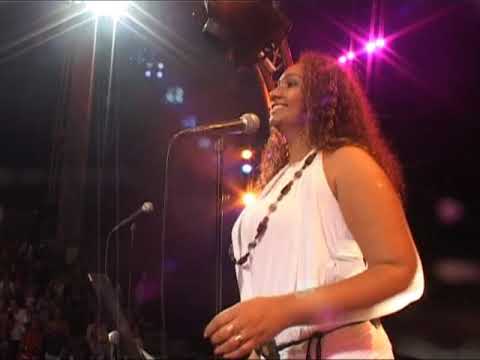 Sexy Queen : Mo Mari (Live 2009)