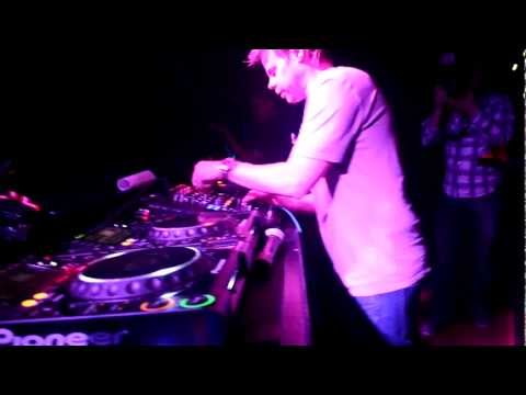 Ferry Corsten Pacha NYC 4/12/12 Playing Punk (Arty Rock N Rolla Remix)