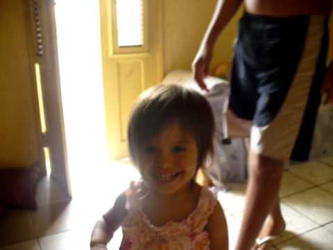 Rita Angel Brincando com os Titios