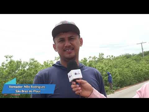 Moradores de São Braz do Piauí realizam roço na PI-144 e cobram ação do Governo do Estado