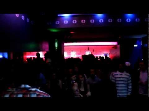 JAHRIKI FEAT CRISS KAYJI - GYAL GO DOWN (2012)