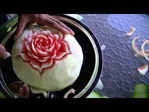 Fruit carving demonstration by Koy 003.