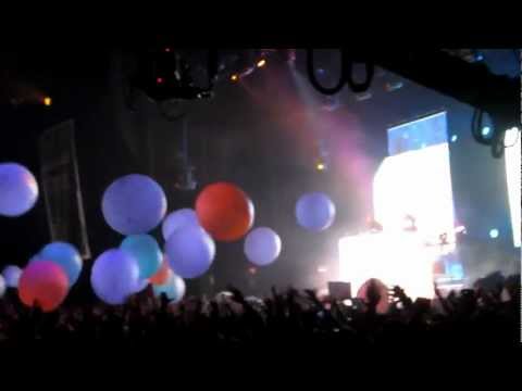 Kaskade vs Deniz Koyu - It's you, It's me vs Hertz (Live in San Francisco)