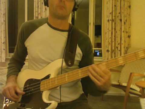 L180 bass technique - Abe Laboriel style bass fill