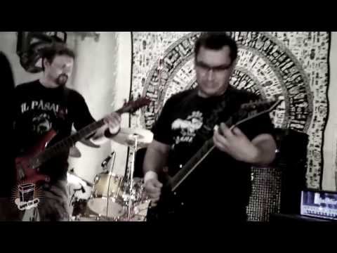 IL Pasaro - "FUNdaMENTAL" LIVE @ ampsonair.com 17.8.2013