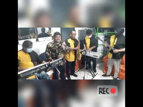 tocar batería Roland , saxocumbia en vivo MULTIPERCUSION