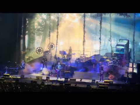 La Bella Fleur Sauvage - Lord Huron Live at Climate Pledge Arena in Seattle, Washington 10/18/2025