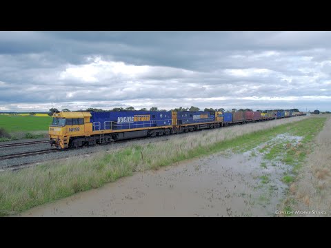 5MP2 Pacific National Steel Train With Containers & Empty Steel Wagons (15/9/2022)- PoathTV Railways