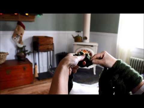 Arm Knitting 101: How to Tie on New Ball of Yarn