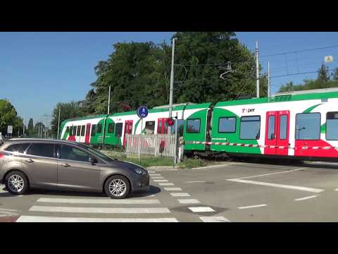 Passaggio a livello di via Benni - Budrio (BO) / Level Crossing / Bahnübergang / 道口 / 踏切