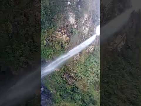 bonita catarata en aldea moran Rio Hondo zacapa