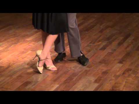 Susana Miller y Eva Garles bailando Pugliese