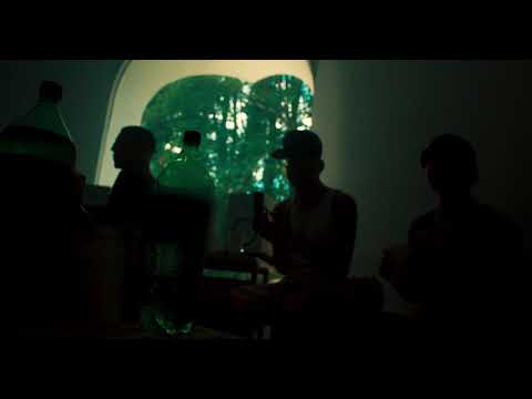 Video thumbnail for PAPARAZZI!