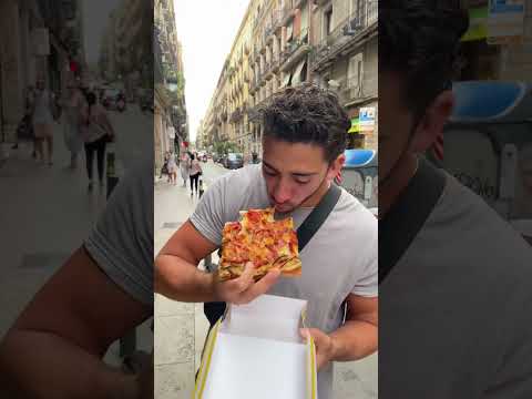 EUROPE PIZZA REVIEWS #2 - Barcelona, Spain 🇪🇸 #shorts #pizza #europe
