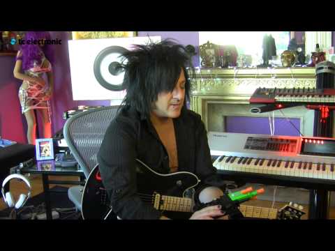 Steve Stevens demonstrates how to use a Ray gun with your guitar