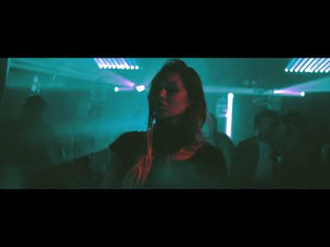 DARK BLUE - Deborah de Luca - Kaufleuten Club