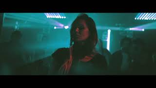 DARK BLUE  Deborah de Luca  Kaufleuten Club