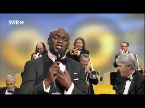 Ola Onabulé - Swinging Wide | SWR Big Band