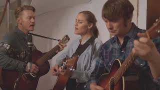 Darling West - Traveller (acoustic)