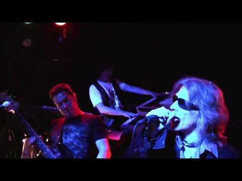 LAST LICKS plays KASHMIR