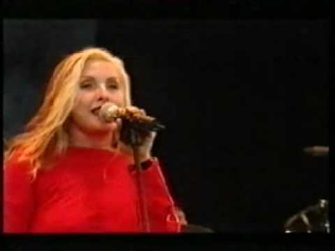 Blondie - Maria - Live Glastonbury 1999