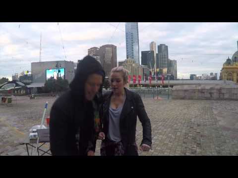 CRACK SHOW with @LeeshyBee Alicia Banit