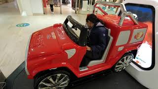 Ride on Car 4X4 - the wheels on the bus