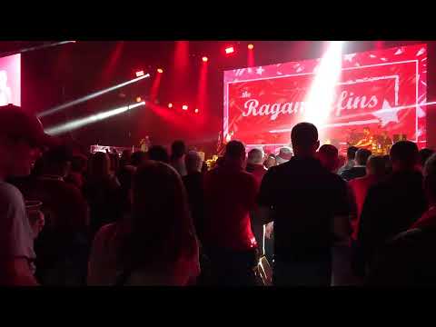 Solsbury Hill, Liverpool Liverpool 💪 + Oh Campione - The Ragamuffins