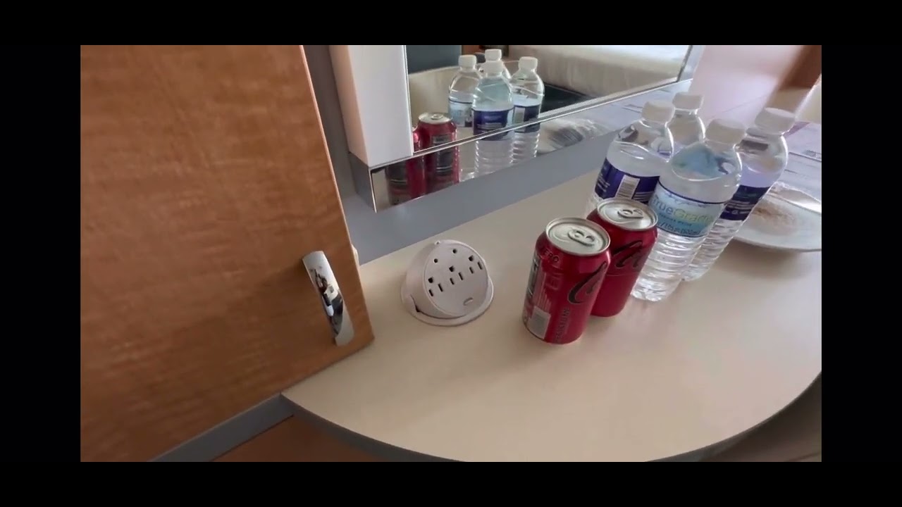 Oasis of the Seas - Cabin 8676 - Video 2