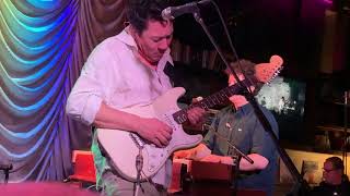 Big Head Todd and the Monsters - When I'm Kissing My Love