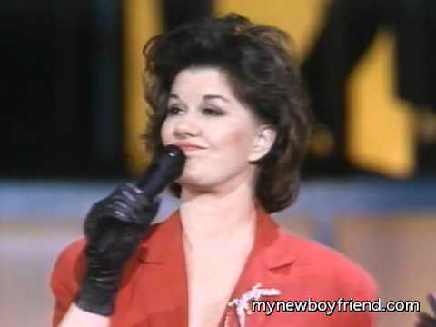 K.T. Oslin - Hold Me (Live 1989)