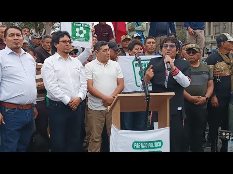 LLEGA DESDE EL SUR DEL PERÚ EL HUAYCO VERDE CHARLIE CARRASCO 20026