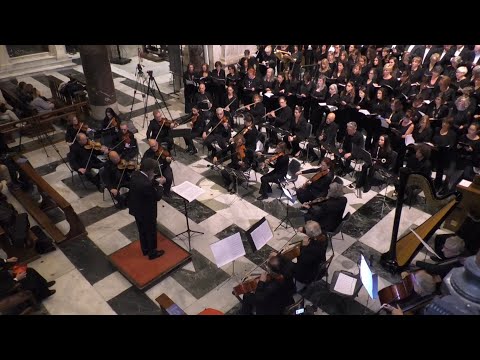 Presso la Cattedrale San Lorenzo di Genova l' Orchestra " Concentus - Don Luigi Porro " in Concerto