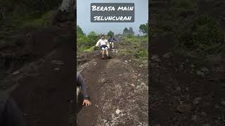Download lagu Terpeleset saat turun gunung Guntur #hiking #terpeleset #gunungguntur mp3