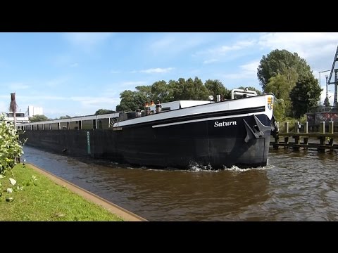 MS SATURN - Durchfahrt Eisenbahnbrücke Oldenburg / Hunte