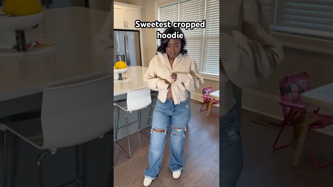 The sweetest cropped hoodie! Comment for the link