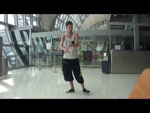Levi Stick @ Bangkok Airport By SponGe