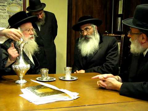 Dushinsky Rebbe visiting Munkatcher Rebbe Part 2