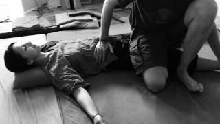 therapeutische Thaimassage, tiefe Entspannung Beine