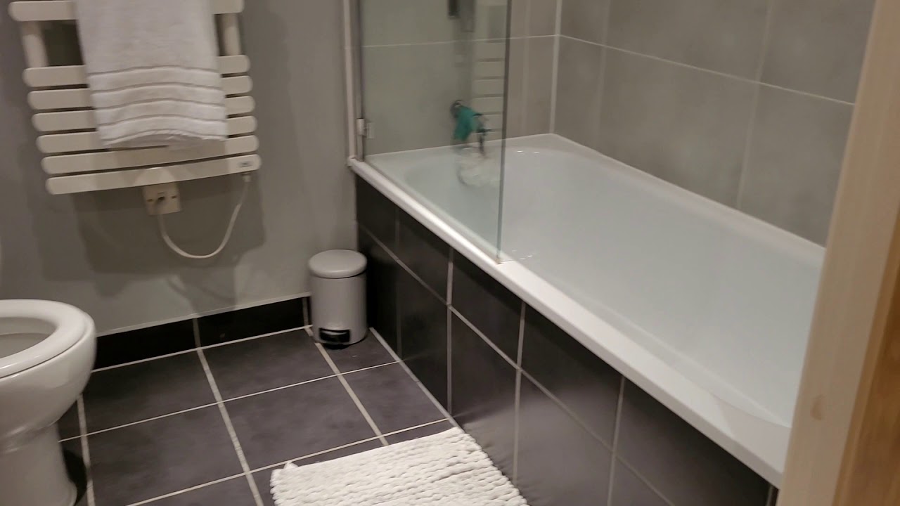 Video tour thumbnail