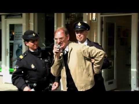 Martin van Waardenberg op zoek naar zijn fiets