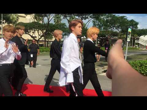 180909 HALLYUPOPFEST2018 - NCT127 RED CARPET