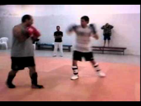 un poco de guantes en DEMOLEDOR DOJO